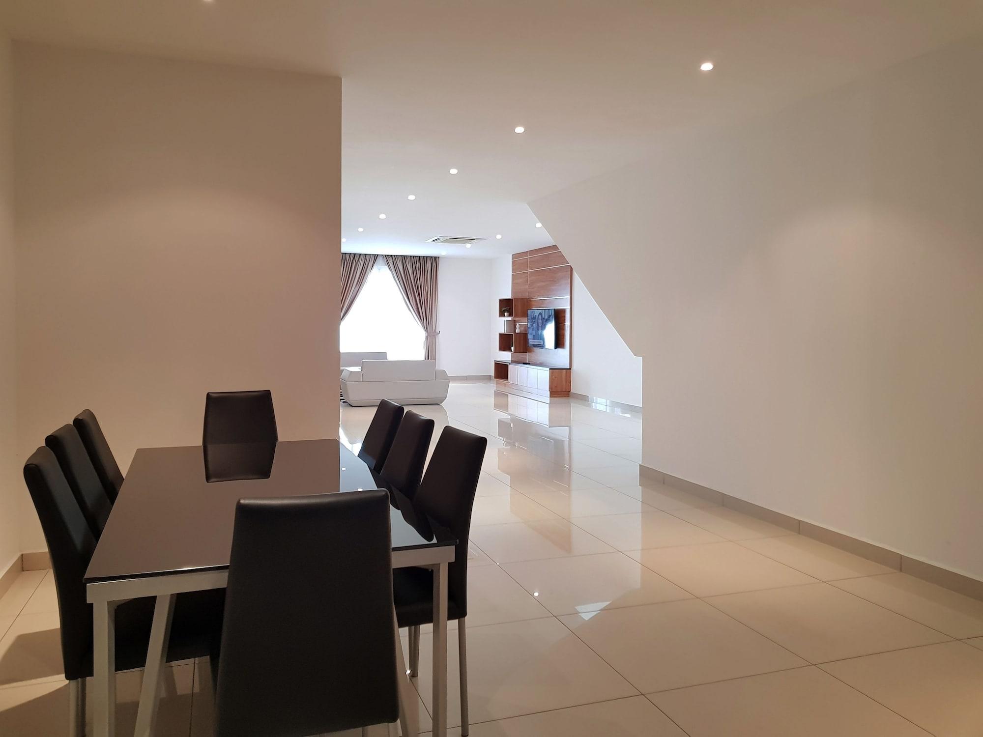 Ksl Hotel & Resort Johor Bahru Exterior photo Interior of a modern apartment