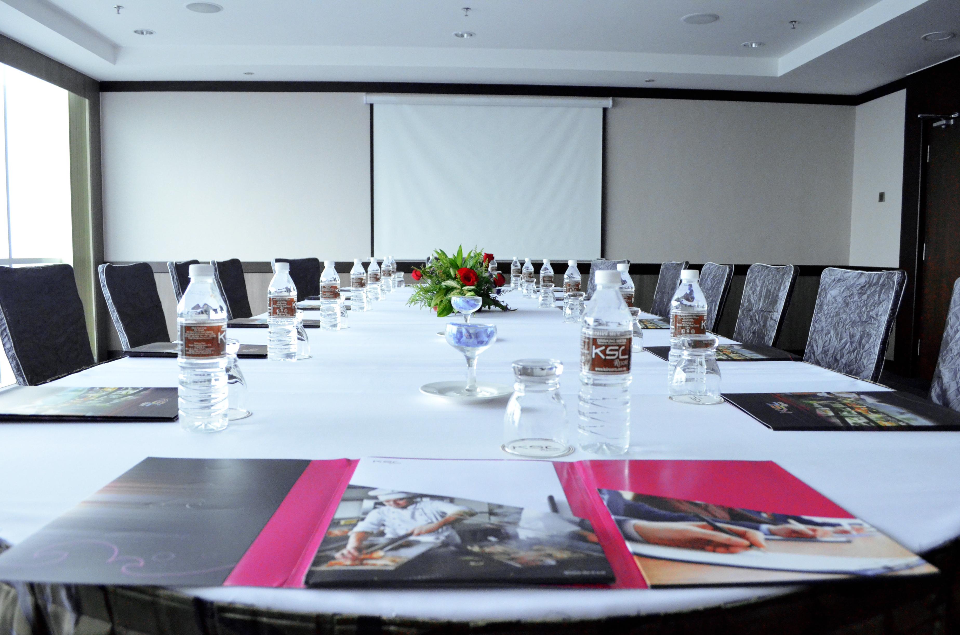 Ksl Hotel & Resort Johor Bahru Exterior photo The meeting room of the hotel