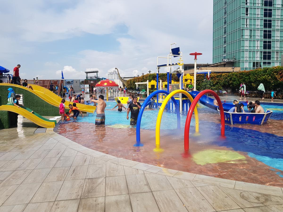 Ksl Hotel & Resort Johor Bahru Exterior photo The park in 2015